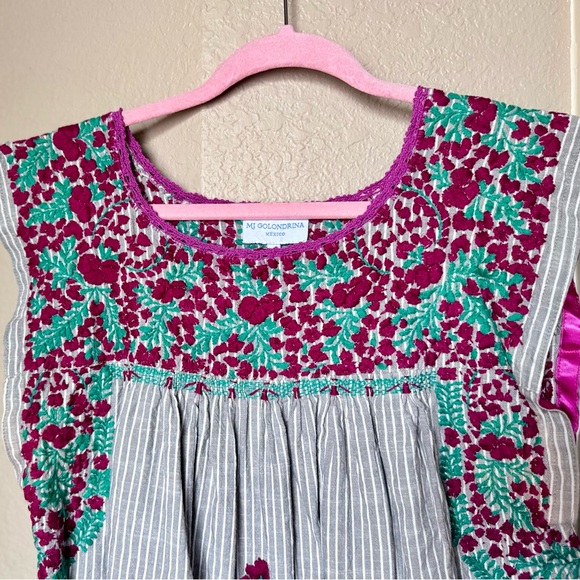 MI GOLONDRINA Flores Blouse - Grey Pinstripe Cotton Top w Red Green Embroidery - Picture 13 of 16